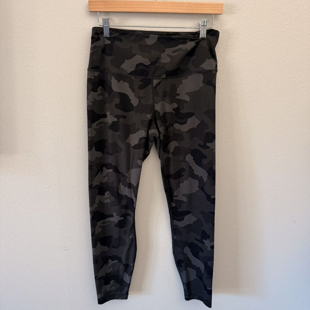 Yogalicious Lux Women's Gray Camouflage Print Leggings L ankle Gym Yoga EUC